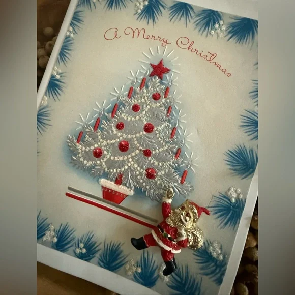 Vintage Adorable Festive Merry Christmas Card with Tree Design and Santa Brooch - Picture 9 of 11